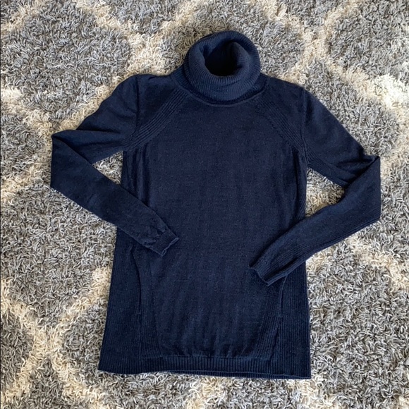 lululemon athletica Sweaters - Lululemon navy turtle sweater